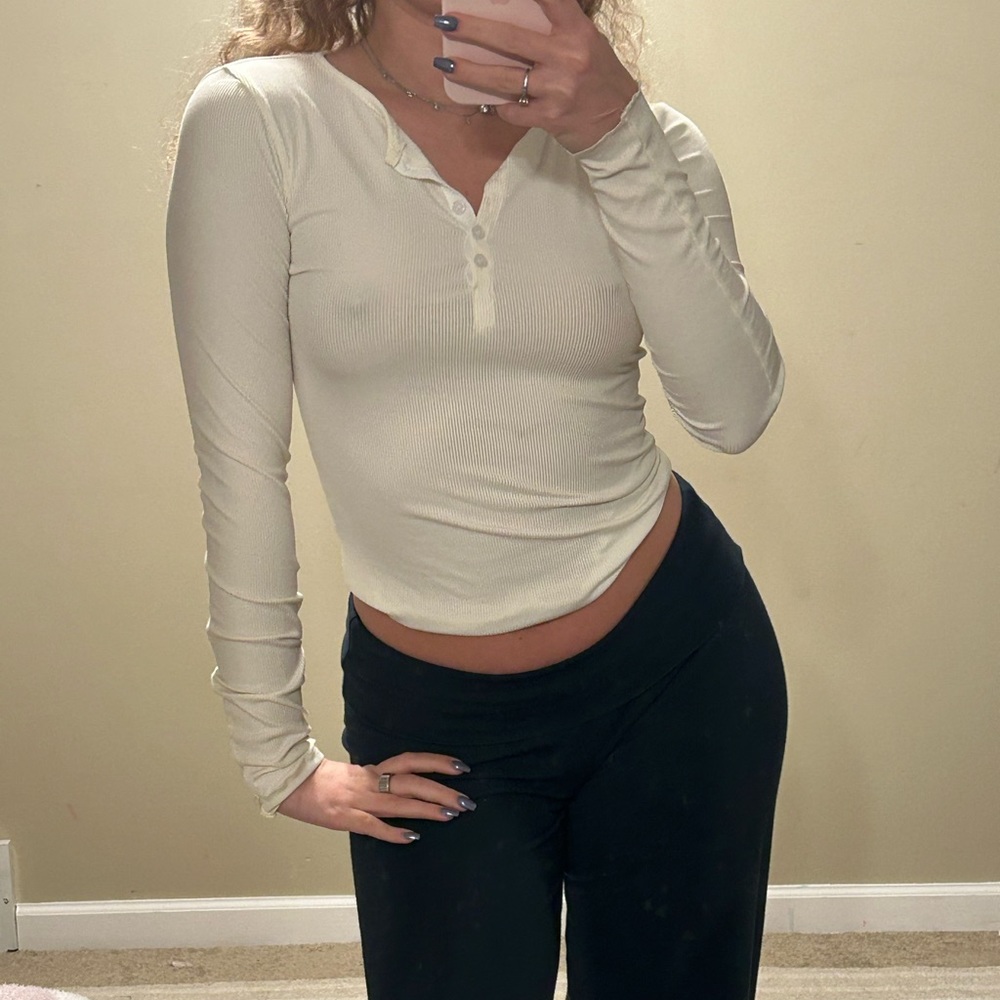 🌸10 for $25🌸 long sleeve button top
